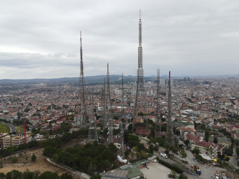  Çamlıca Tepesi'ndeki eski antenler kaldırılıyor