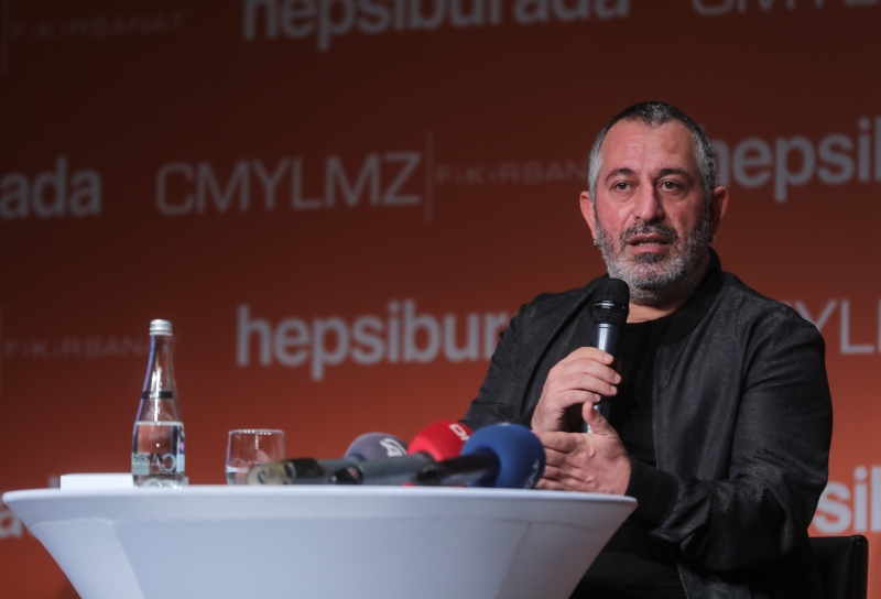  Hepsiburada'nın yeni reklam yüzü Cem Yılmaz oldu