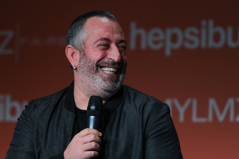 Hepsiburada'nın yeni reklam yüzü Cem Yılmaz oldu