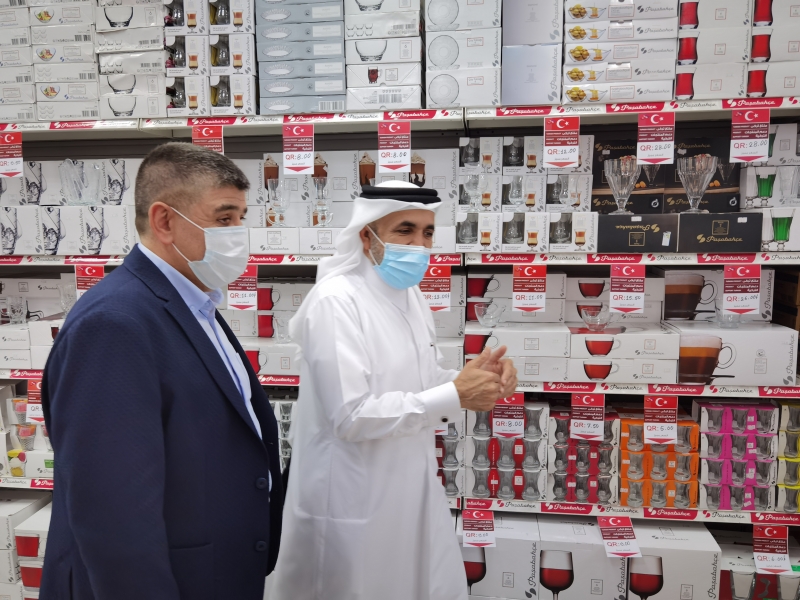 Katar'daki büyük marketler zinciri Türk ürünlerine destek kampanyası başlattı