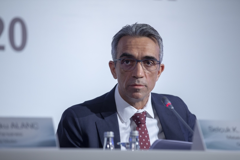  Türkiye'nin ilk silahlı insansız deniz aracı tanıtıldı