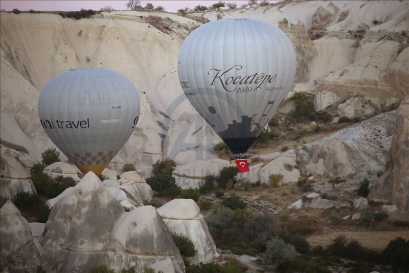 Kapadokya'da balonlar, Cumhuriyet Bayramı için havalandı