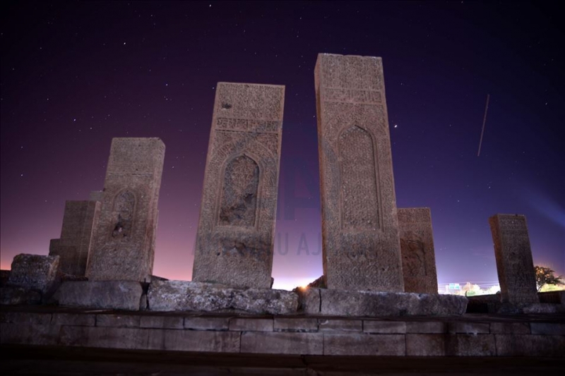 Ahlat selçuklu meydan mezarlığı 
