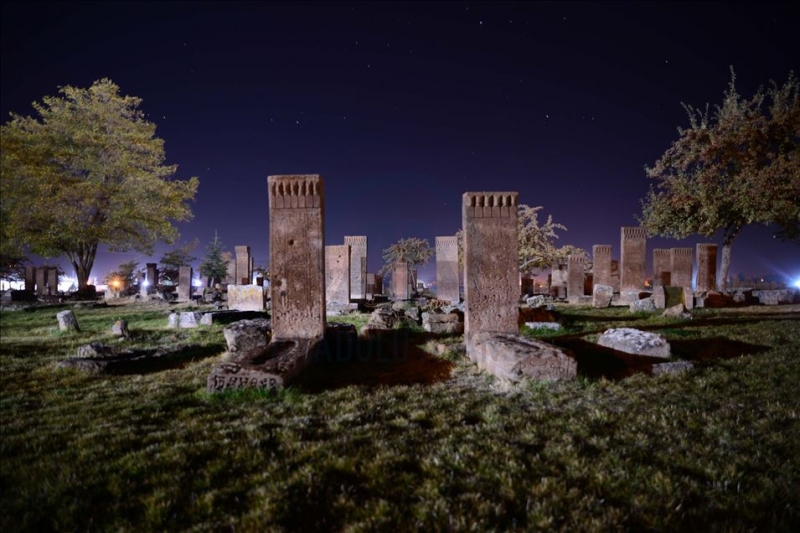 Ahlat selçuklu meydan mezarlığı 