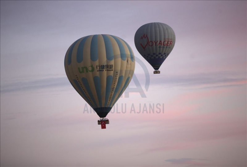 Kapadokya'da balonlar, Cumhuriyet Bayramı için havalandı