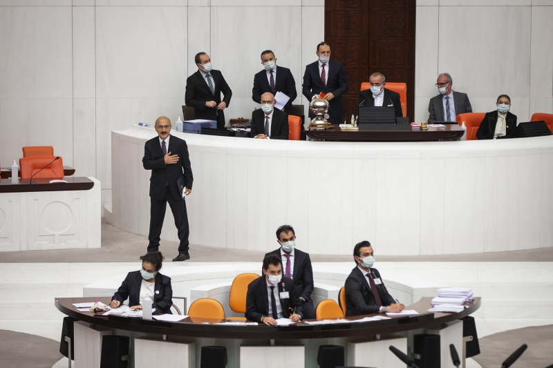  Hazine ve Maliye Bakanı Lütfi Elvan, TBMM Genel Kurulunda yemin etti