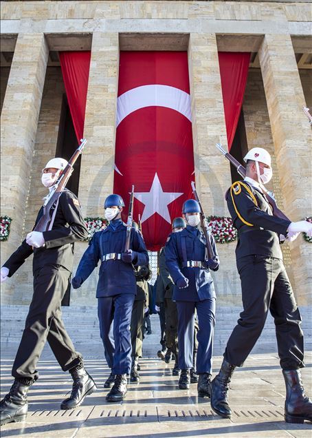 Büyük Önder Atatürk için Anıtkabir'de tören düzenlendi