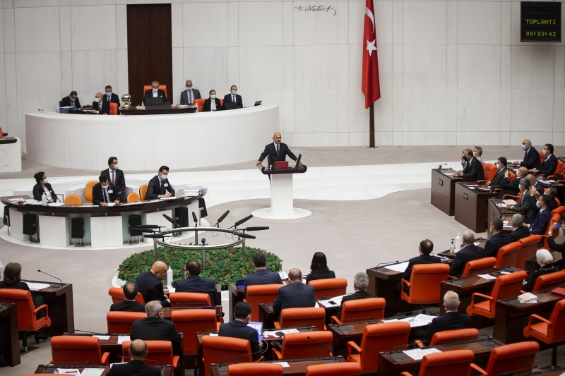  Hazine ve Maliye Bakanı Lütfi Elvan, TBMM Genel Kurulunda yemin etti