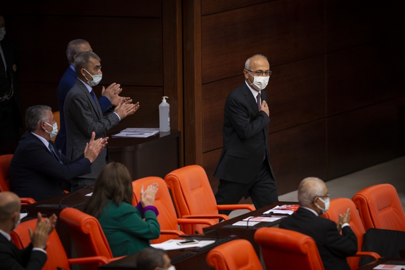  Hazine ve Maliye Bakanı Lütfi Elvan, TBMM Genel Kurulunda yemin etti