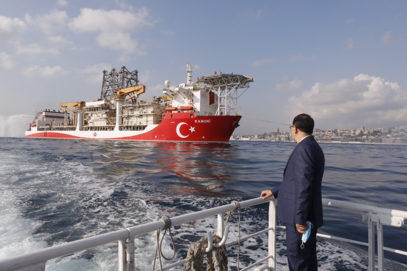  Kanuni sondaj gemisi Karadeniz'e uğurlandı