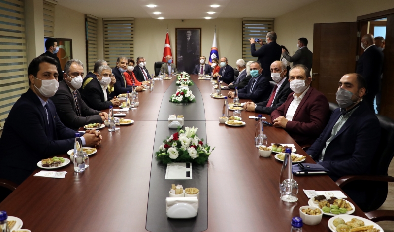 CHP Ekonomi Masası heyeti, Hatay'da ziyaretlerde bulundu