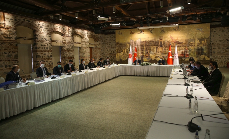  Bakan Elvan ve Gül, TÜSİAD yönetimiyle bir araya geldi