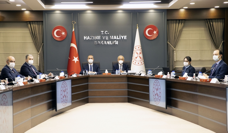  Hazine ve Maliye Bakanı Elvan ile Adalet Bakanı Gül, MÜSİAD yönetimiyle bir araya geldi