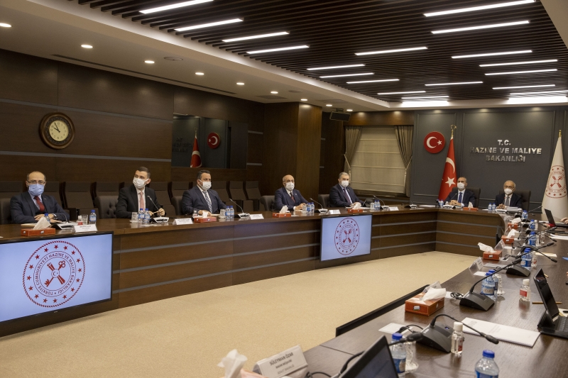  Hazine ve Maliye Bakanı Elvan ile Adalet Bakanı Gül, MÜSİAD yönetimiyle bir araya geldi