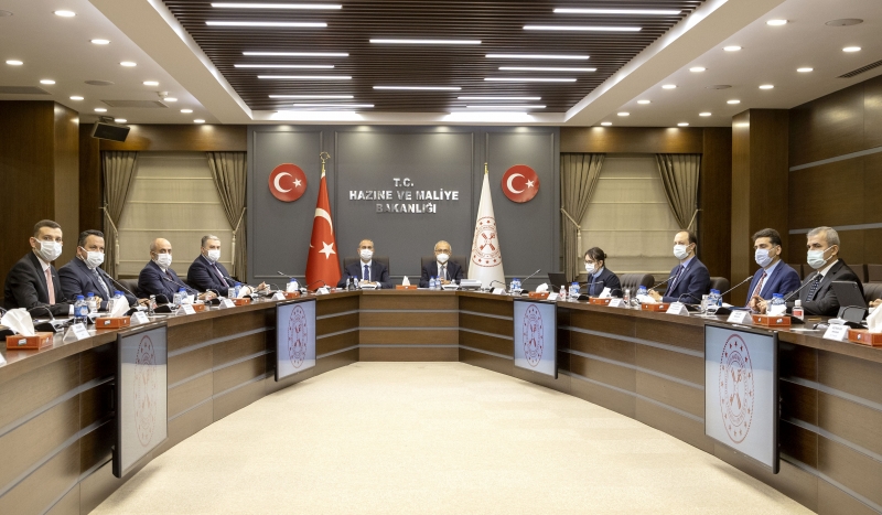  Hazine ve Maliye Bakanı Elvan ile Adalet Bakanı Gül, MÜSİAD yönetimiyle bir araya geldi