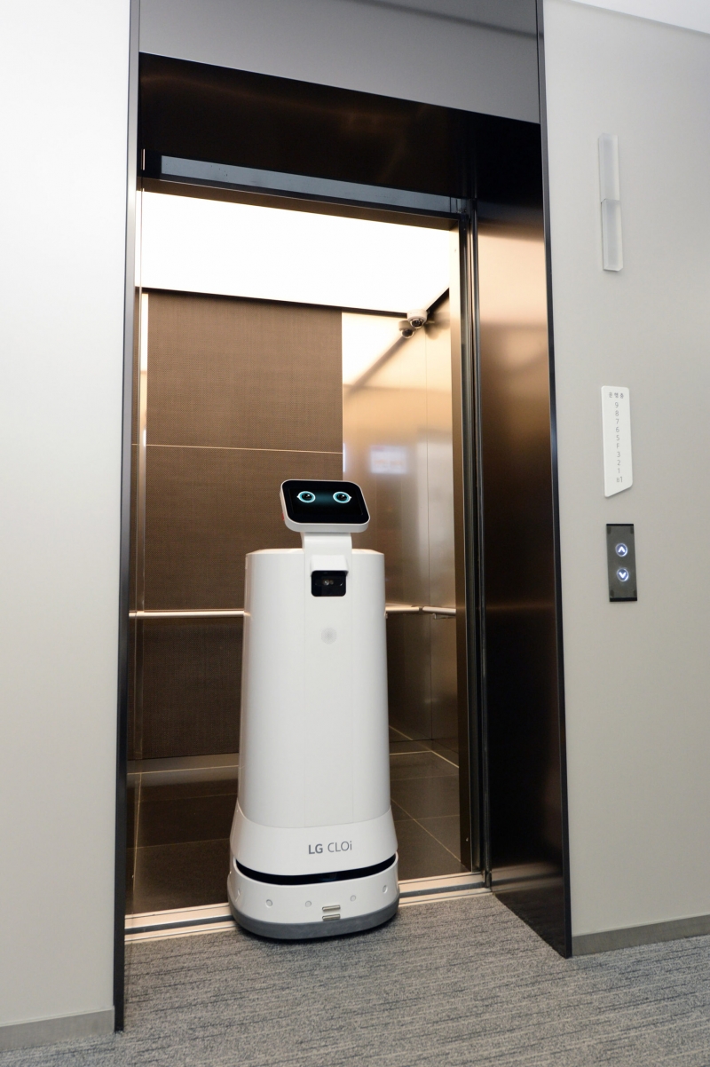  Fütüristik robotlar hayatı kolaylaştırıyor
