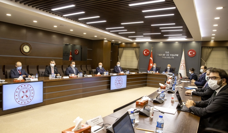  Hazine ve Maliye Bakanı Elvan ile Adalet Bakanı Gül, MÜSİAD yönetimiyle bir araya geldi