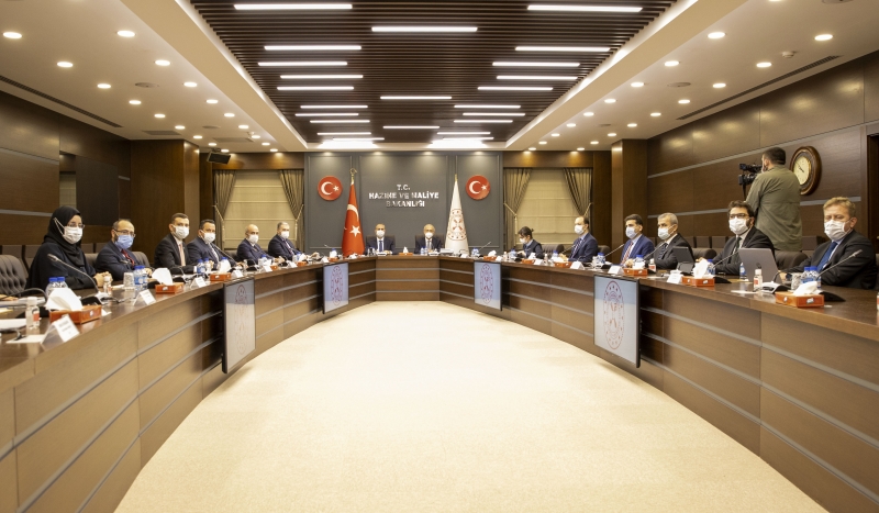  Hazine ve Maliye Bakanı Elvan ile Adalet Bakanı Gül, MÜSİAD yönetimiyle bir araya geldi