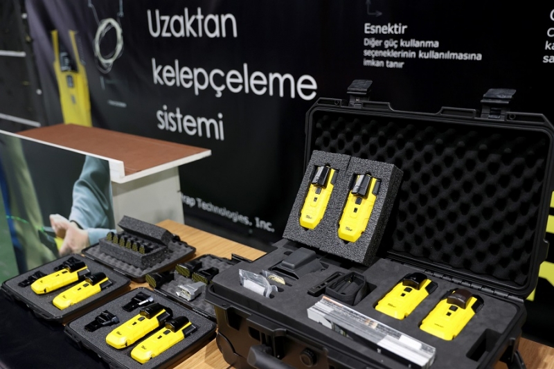  Uzaktan kelepçeleme cihazı 