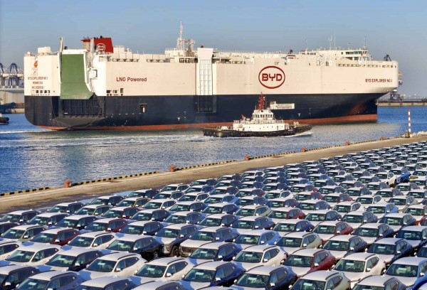 Çin Otomotiv Devinde Büyük Çöküş: İç Piyasa Eriyor!