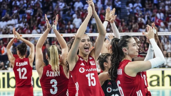Filenin Sultanları Macaristan'ı 3-0 ile geçti