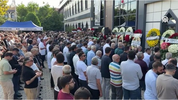 Nuri Aslan'ın Babası İçin Cenaze Töreni Düzenlendi