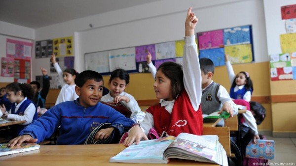 Türkiye PISA 2025'te Fen ve Okumada OECD'yi Geçti