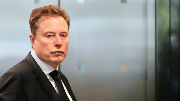 Elon Musk'tan Yapay Zeka Tehditlerine Esprili Yanıt
