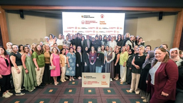 Antalya'da Girişimci Kadınlar Buluştu