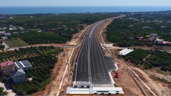 Çeşmeli-Kızkalesi Otoyolu ile Seyahat Süresi 2.5 Saatten 18 Dakikaya Düşecek